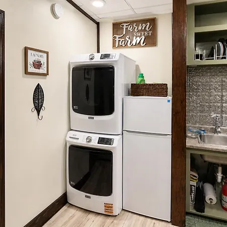 Suite 3 Eighteen